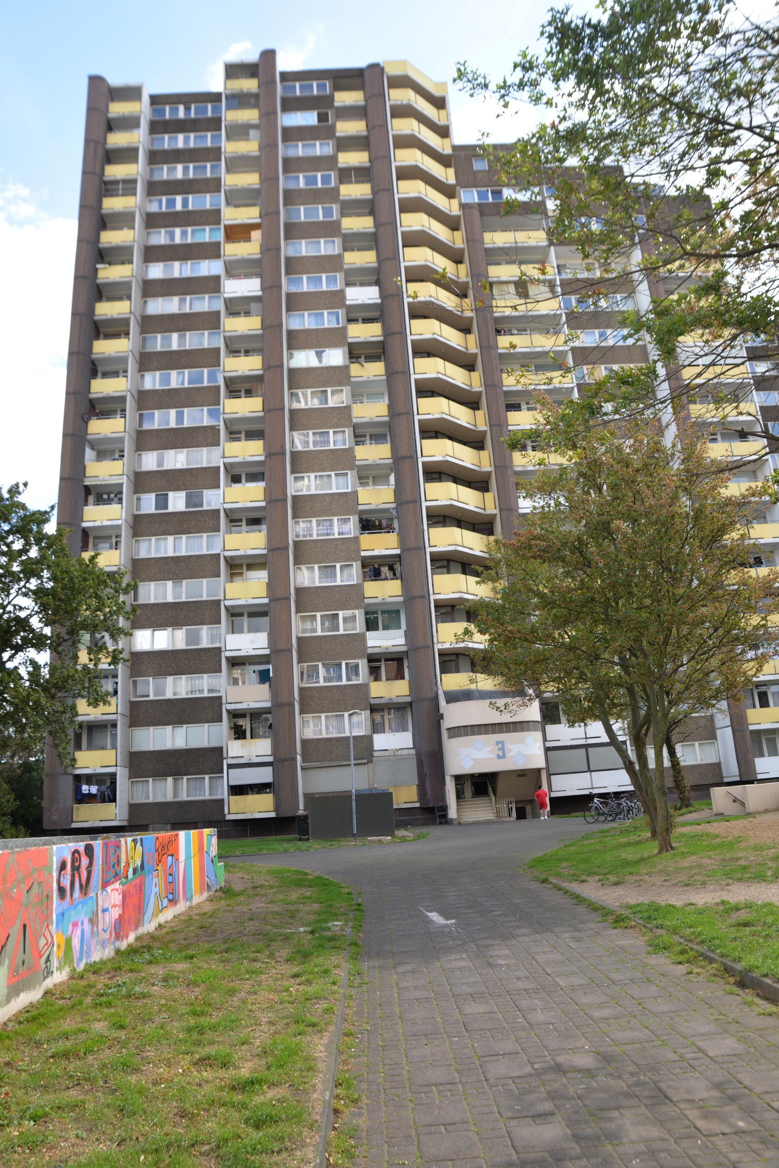 Sanierte 1-Zimmer-Wohnung mit Balkon in Meschenich – leerstehend Sanierte 1-Zimmer-Wohnung mit Balkon in Meschenich – leerstehend